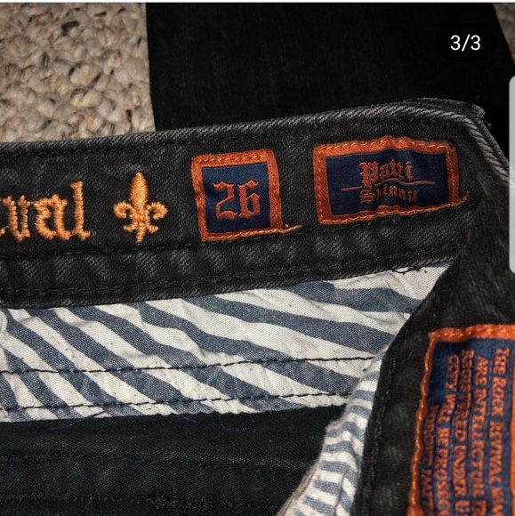 Rock Revival Jeans - Picture 3 of 3